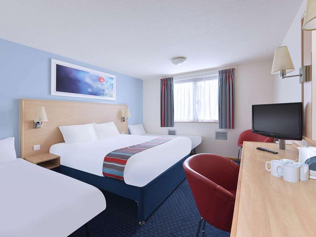 Travelodge Χαρογκέιτ Δωμάτιο φωτογραφία